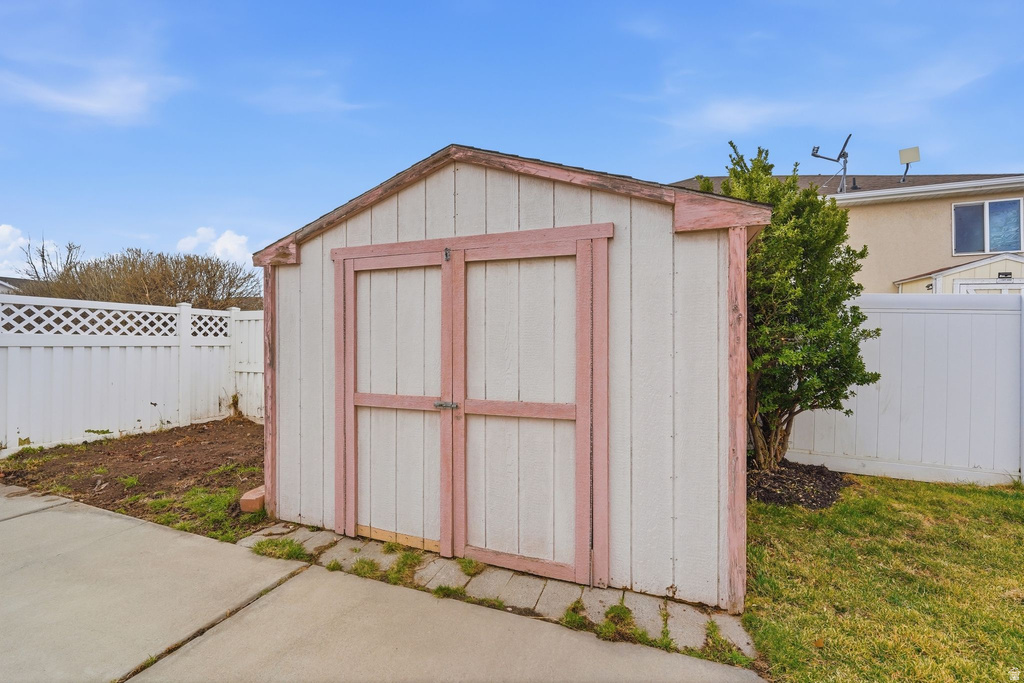 3748 W ELK PARK CT South Jordan, UT 84095