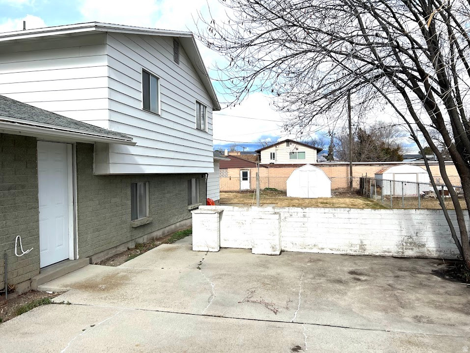 3887 S HALLMARK DR West Valley City, UT 84119