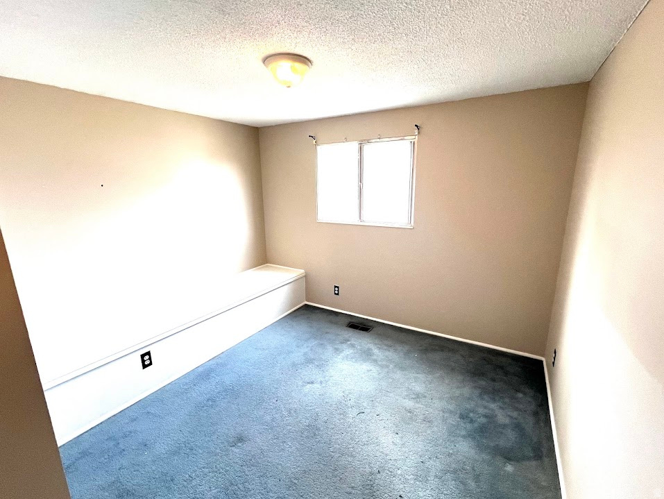 3887 S HALLMARK DR West Valley City, UT 84119