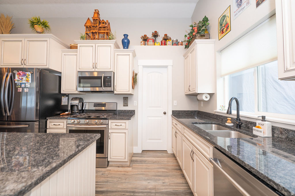 1532 N 825 E North Ogden, UT 84404