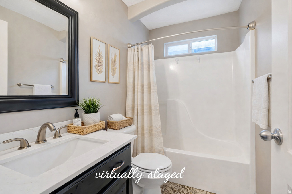 8675 N FRANKLIN DR Eagle Mountain, UT 84005