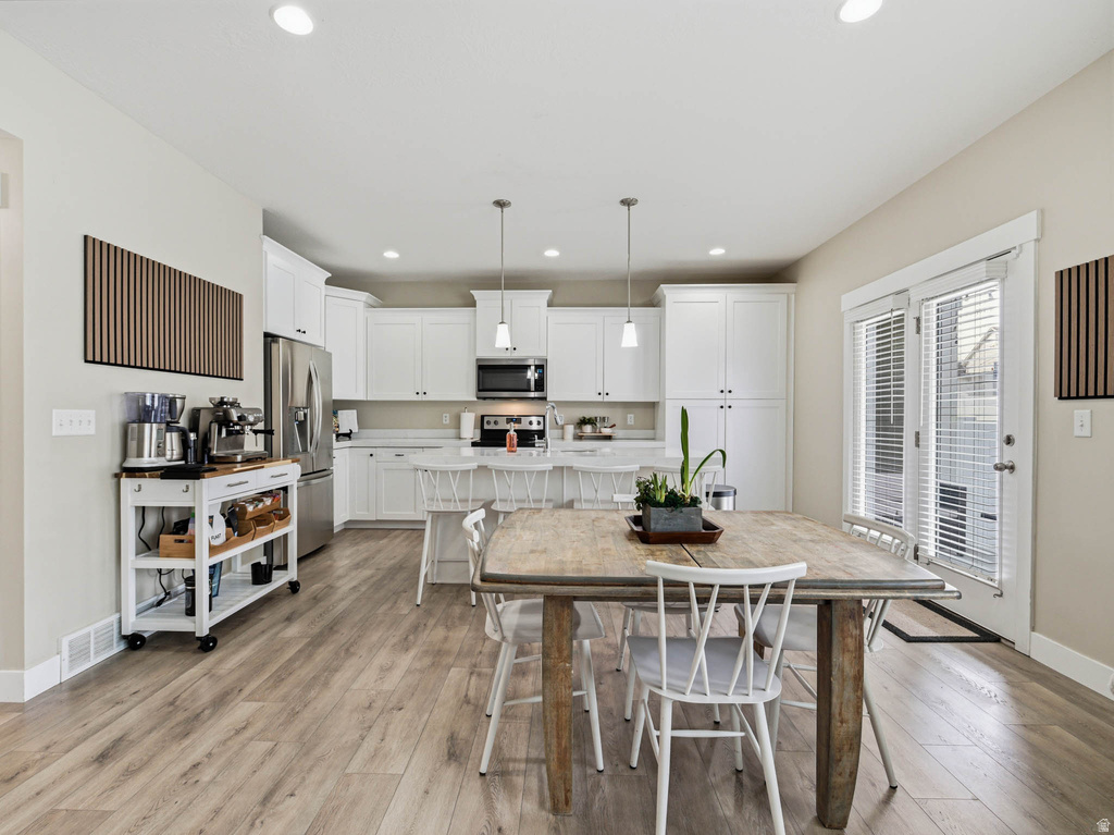 6654 S WALLSBURG DR Taylorsville, UT 84123