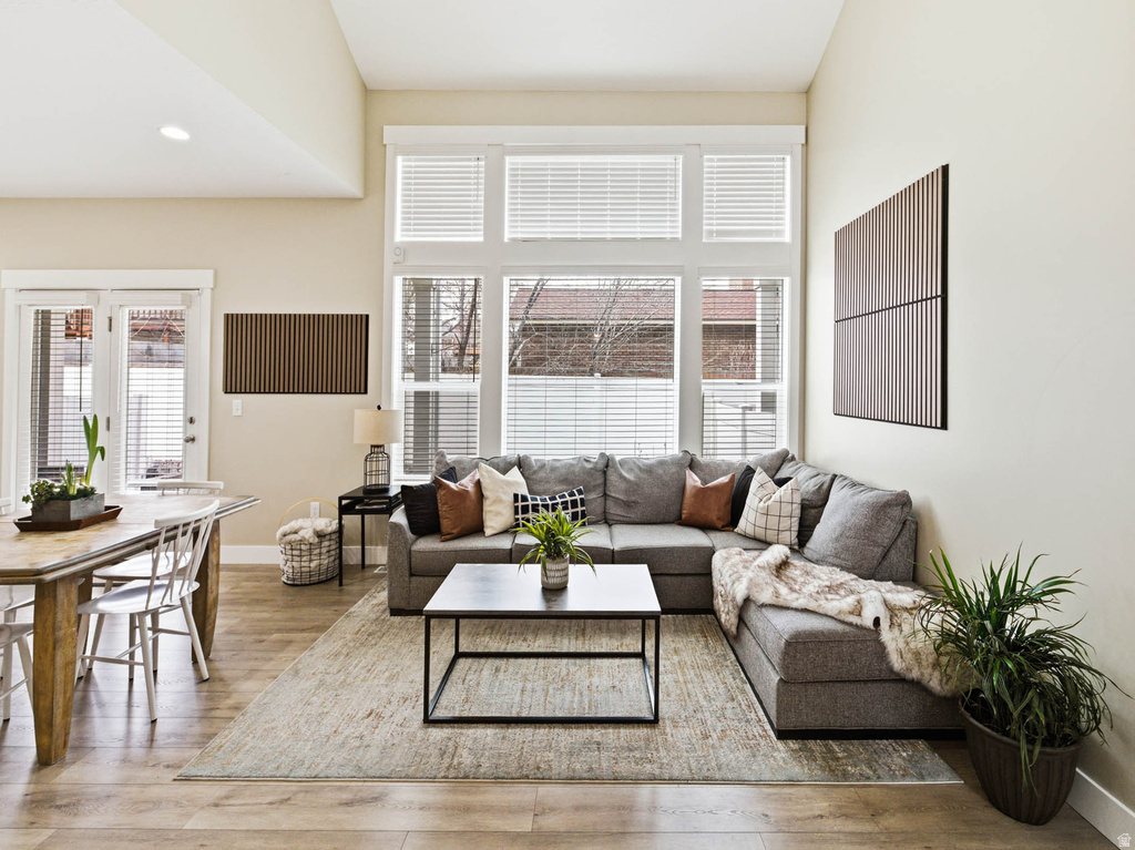 6654 S WALLSBURG DR Taylorsville, UT 84123