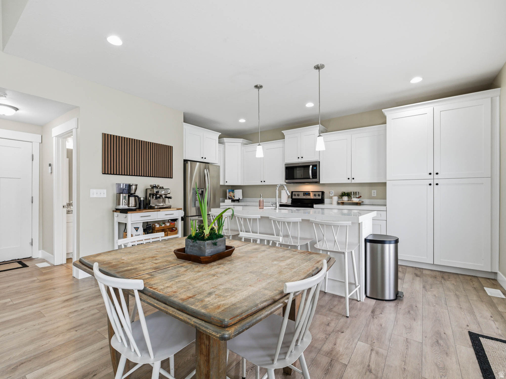 6654 S WALLSBURG DR Taylorsville, UT 84123