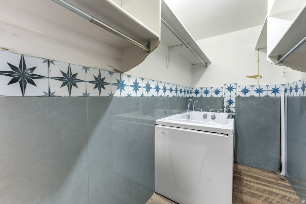 572 N VAN BUREN AVE Ogden, UT 84404