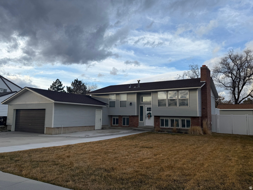 1838 W WESTERN CHARM DR Riverton, UT 84065