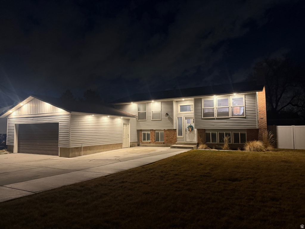 1838 W WESTERN CHARM DR Riverton, UT 84065