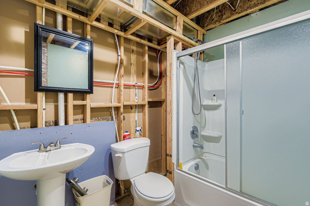 6474 S SILHOUETTE LN West Valley City, UT 84081