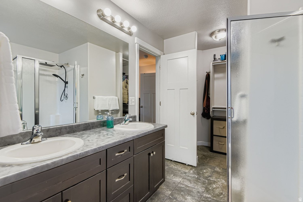 6474 S SILHOUETTE LN West Valley City, UT 84081