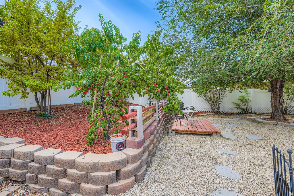 6474 S SILHOUETTE LN West Valley City, UT 84081