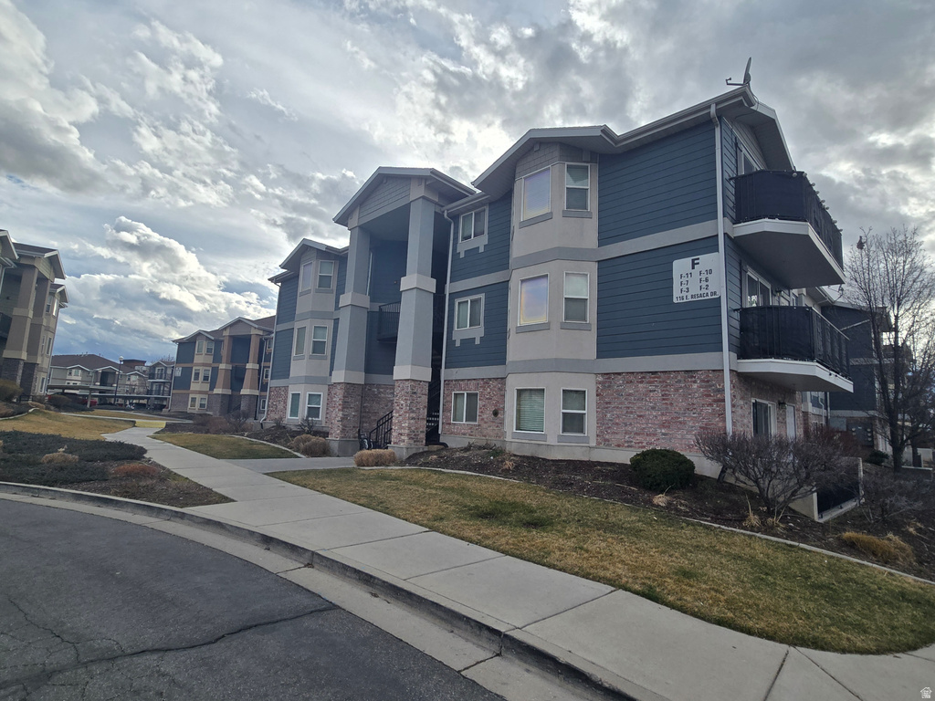 116 E RESACA DR #F4 Sandy, UT 84070