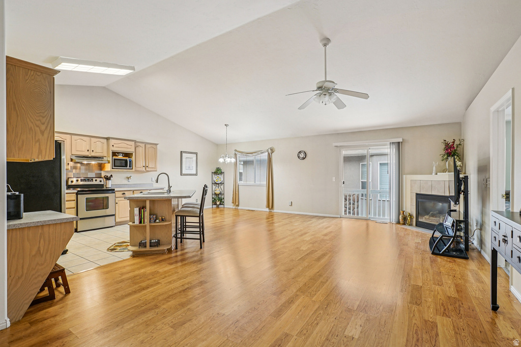 1528 W TURTLE DOVE LN West Jordan, UT 84088