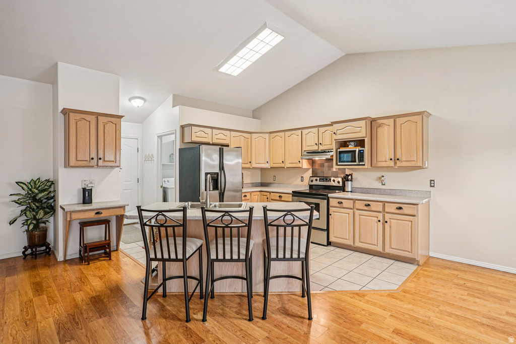 1528 W TURTLE DOVE LN West Jordan, UT 84088