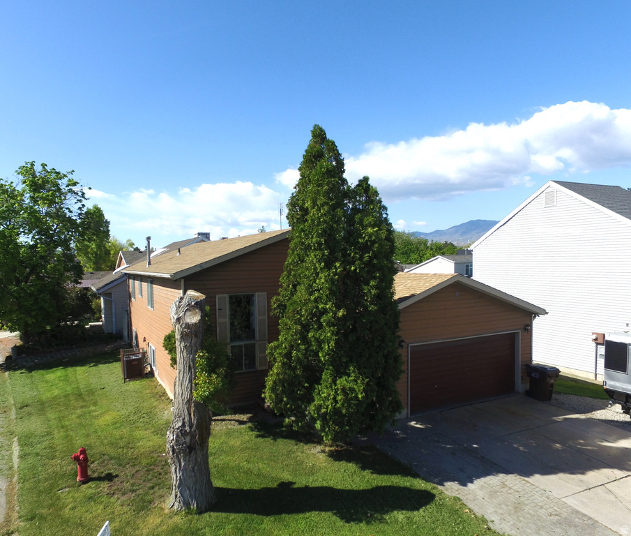 4631 W DUNSMOORE WAY West Valley City, UT 84120