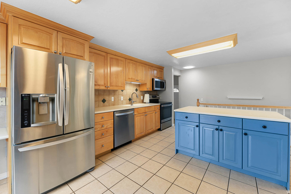 1139 E HIDDEN VALLEY DR Sandy, UT 84094