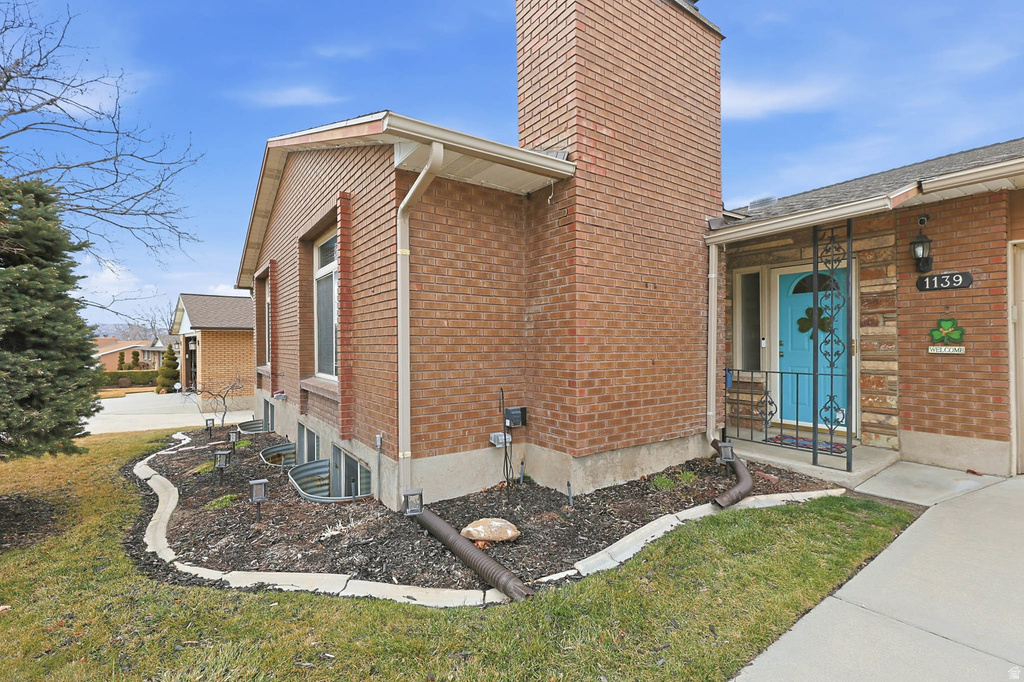 1139 E HIDDEN VALLEY DR Sandy, UT 84094