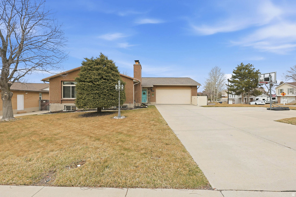 1139 E HIDDEN VALLEY DR Sandy, UT 84094