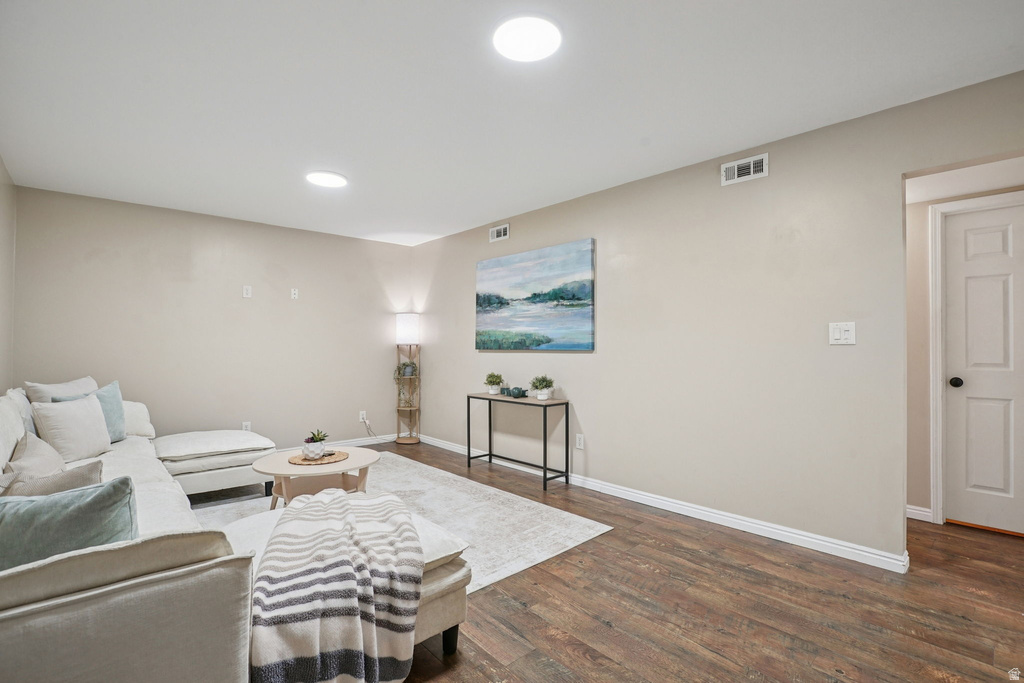 4952 W ROBIN HILL RD West Jordan, UT 84081