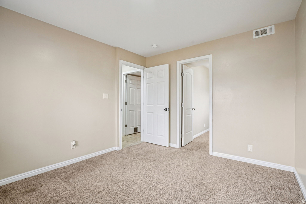 4952 W ROBIN HILL RD West Jordan, UT 84081