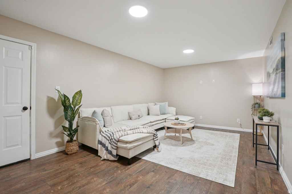 4952 W ROBIN HILL RD West Jordan, UT 84081