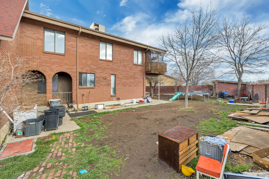 9660 S STORNOWAY CIR South Jordan, UT 84009