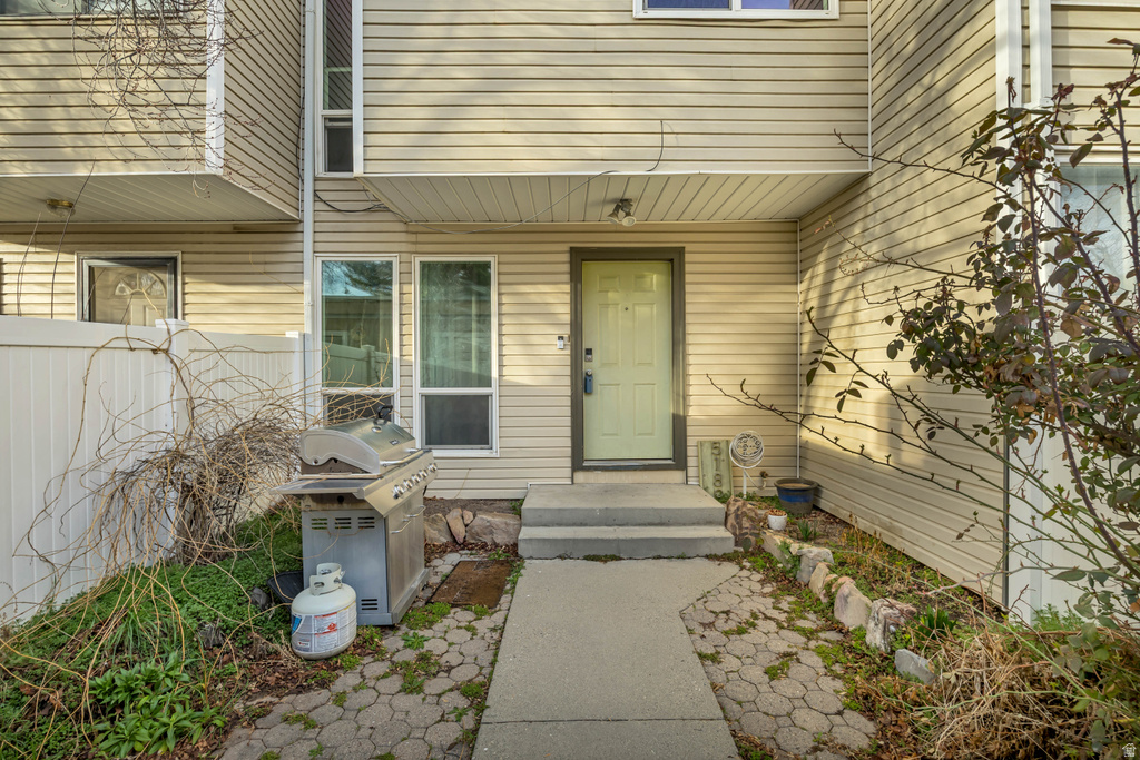 5189 S GRAVENSTEIN PARK Murray, UT 84123