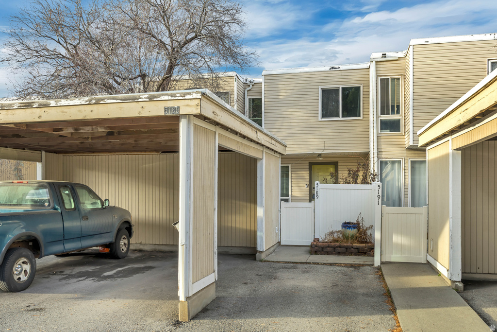 5189 S GRAVENSTEIN PARK Murray, UT 84123