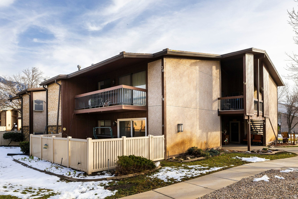 325 E 2550 N #17 North Ogden, UT 84414