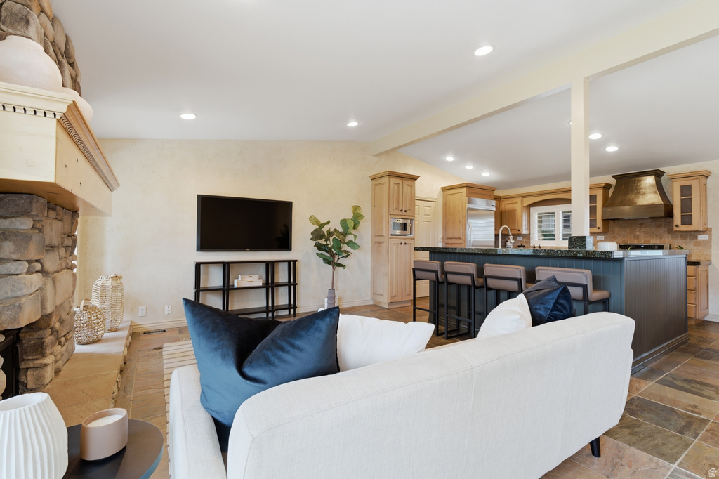 8651 S MOUNT MAJESTIC RD Sandy, UT 84093