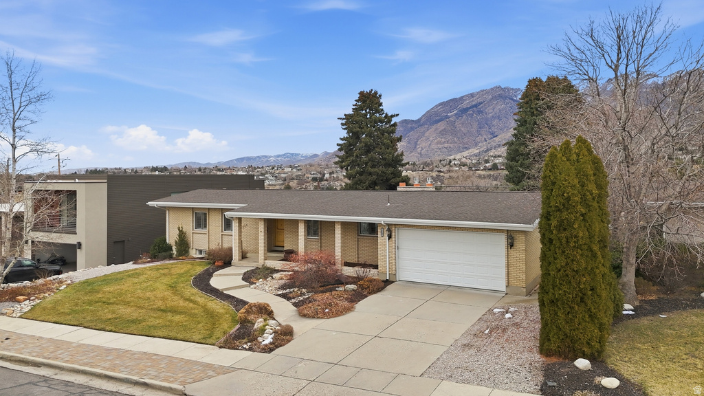 8651 S MOUNT MAJESTIC RD Sandy, UT 84093