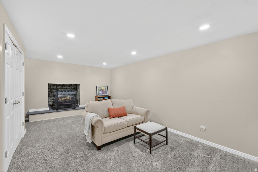 2384 W FRONTIER ST Riverton, UT 84065