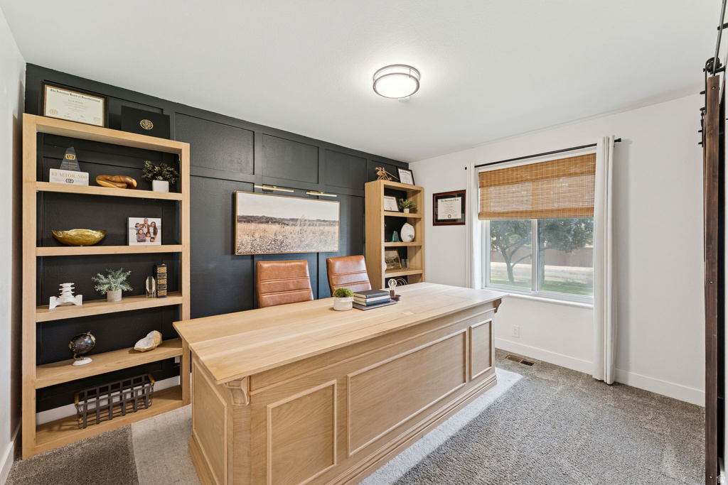 6877 PINEVIEW CIR Salt Lake City, UT 84121