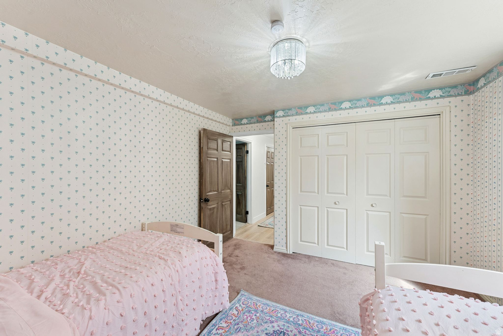 6877 PINEVIEW CIR Salt Lake City, UT 84121