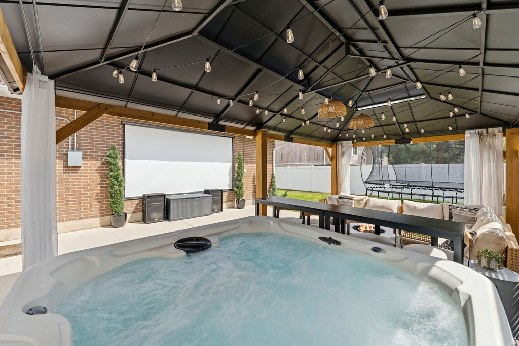 6877 PINEVIEW CIR Salt Lake City, UT 84121