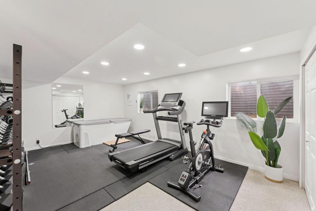 6877 PINEVIEW CIR Salt Lake City, UT 84121