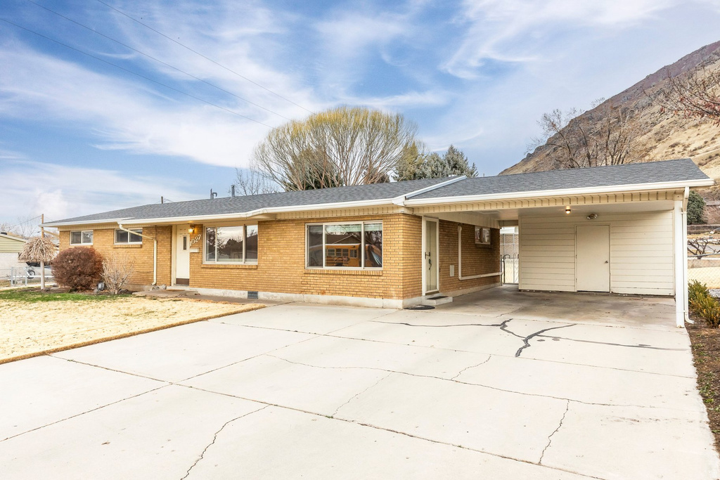 1027 E 200 N Springville, UT 84663