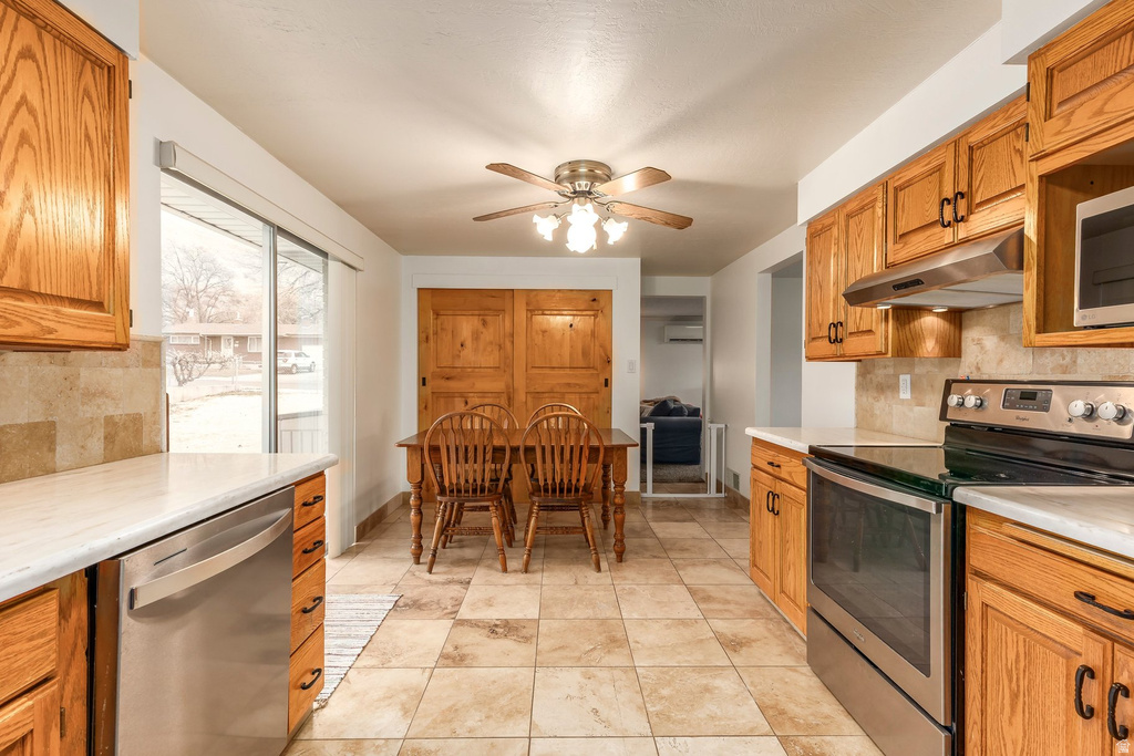 1027 E 200 N Springville, UT 84663