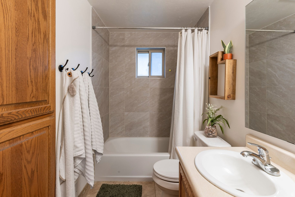 1027 E 200 N Springville, UT 84663