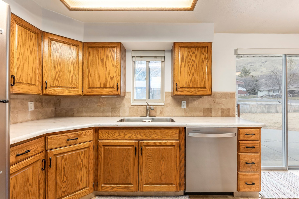 1027 E 200 N Springville, UT 84663