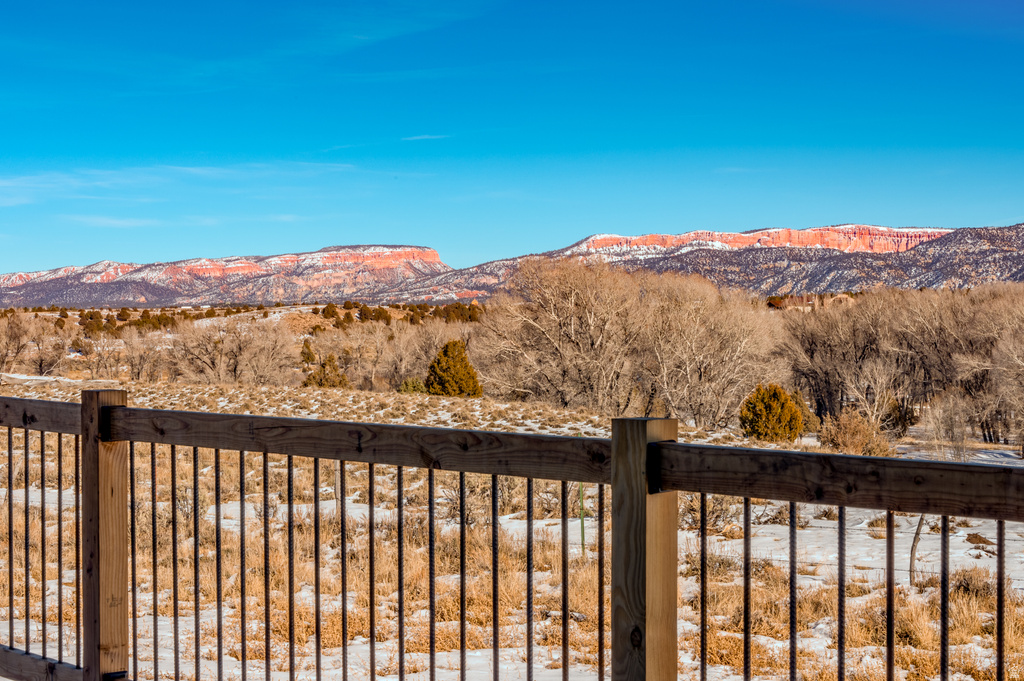 152 W BRYCE GATE CIR Hatch, UT 84735