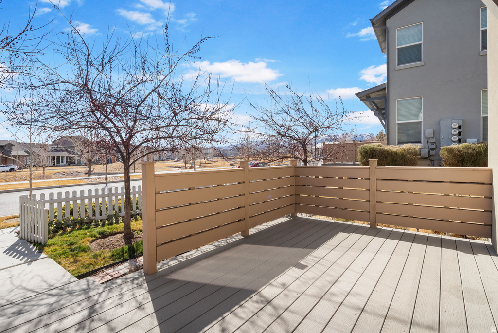 6122 W LAKE AVE South Jordan, UT 84009