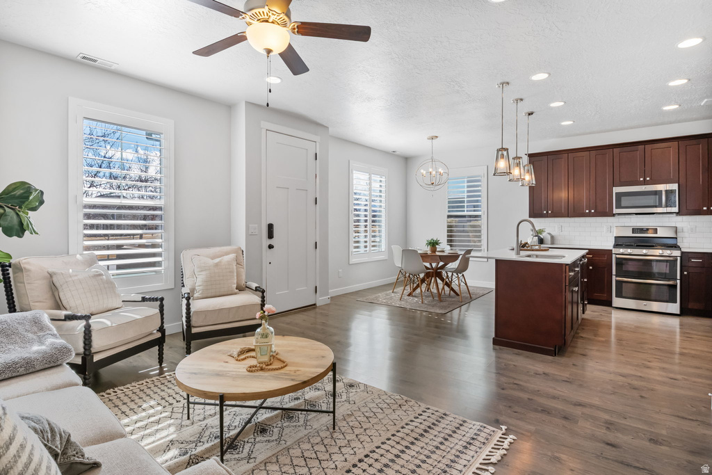 6122 W LAKE AVE South Jordan, UT 84009