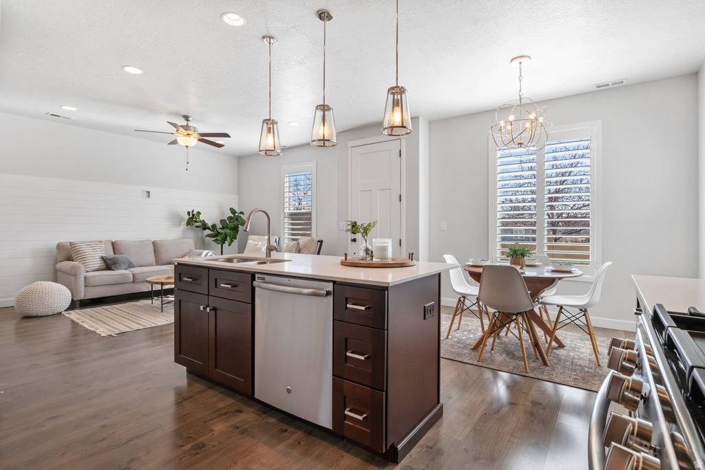 6122 W LAKE AVE South Jordan, UT 84009