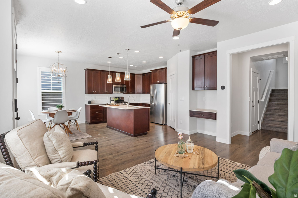 6122 W LAKE AVE South Jordan, UT 84009