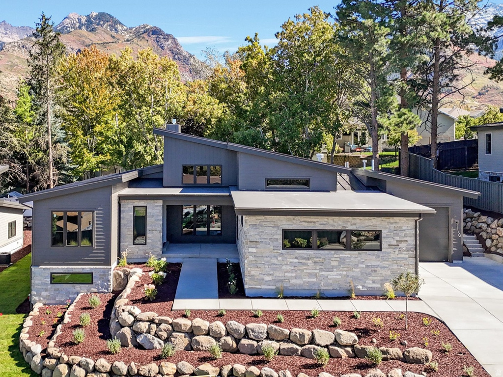 9637 S TANNENBAUM CV Sandy, UT 84092