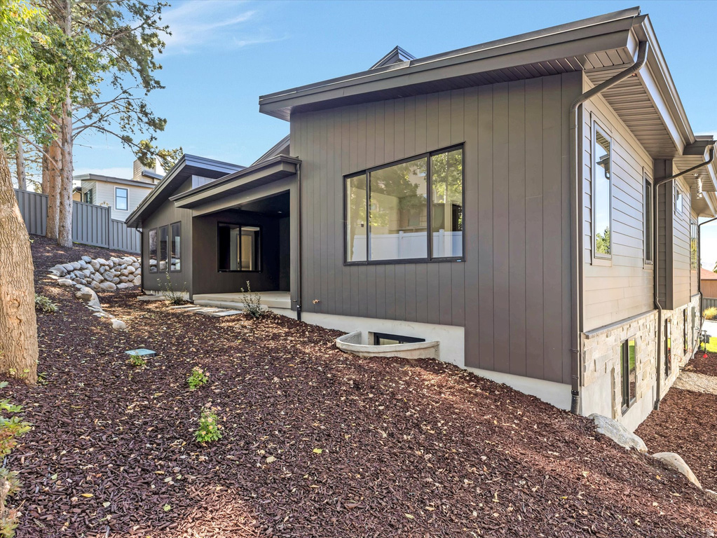 9637 S TANNENBAUM CV Sandy, UT 84092