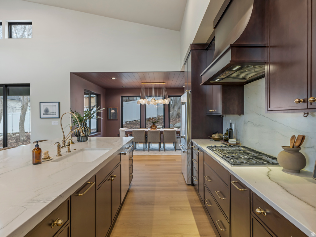 9637 S TANNENBAUM CV Sandy, UT 84092