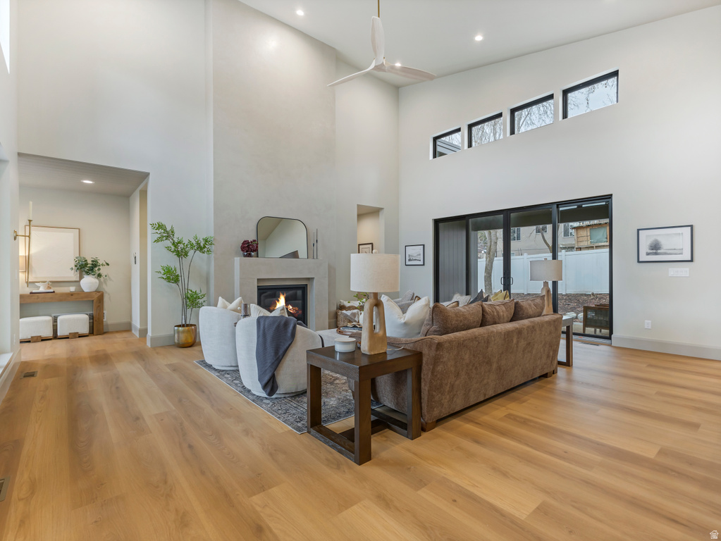 9637 S TANNENBAUM CV Sandy, UT 84092