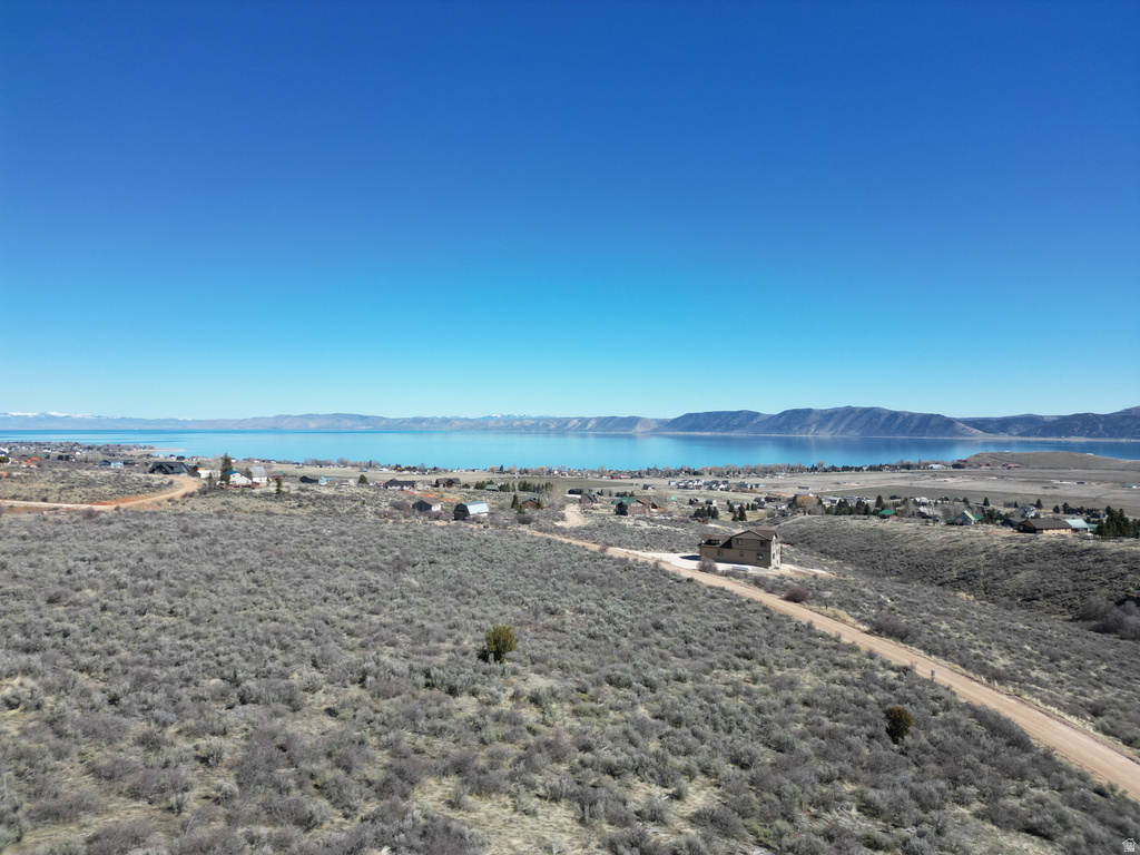 2711 S VALLEY DR Garden City, UT 84028