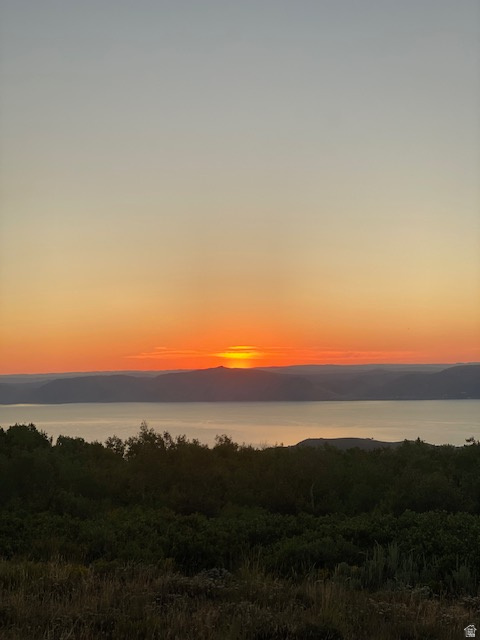 2711 S VALLEY DR Garden City, UT 84028